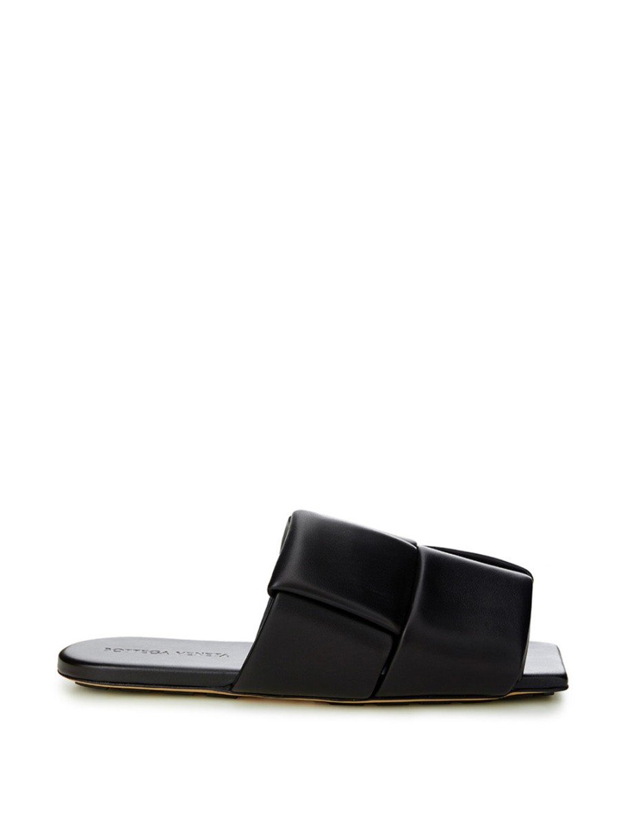 Women Bottega Veneta Women'S Flat Shoes | Bottega Veneta Black Leather Maxi Intreccio Mule